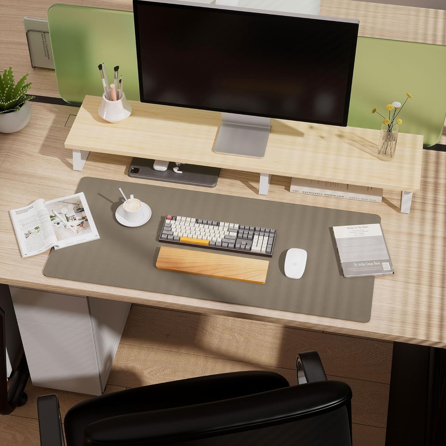 Cork Desk Mat, Reversible Desk Pad with Natural Cork & PU Leather, Mouse Pad/Table Protector Brown